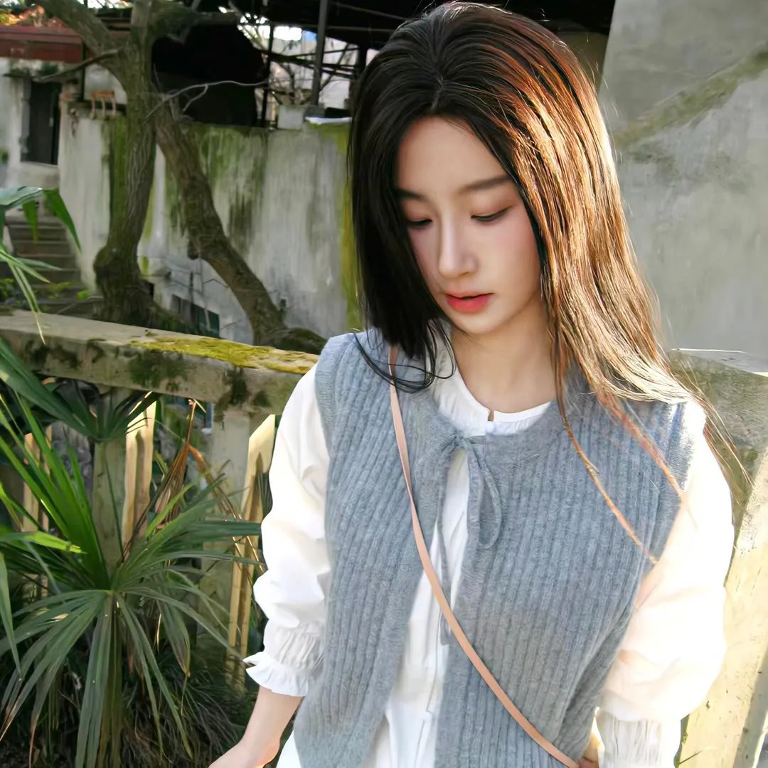 闪婚后,顶流老公的马甲藏不住了